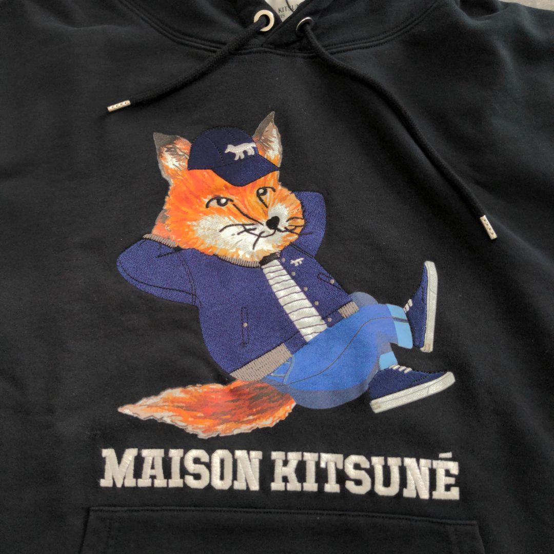 未使用　メゾンキツネ　パーカー　黒　Ｌサイズ　フーディー　長袖　スエット　キツネ