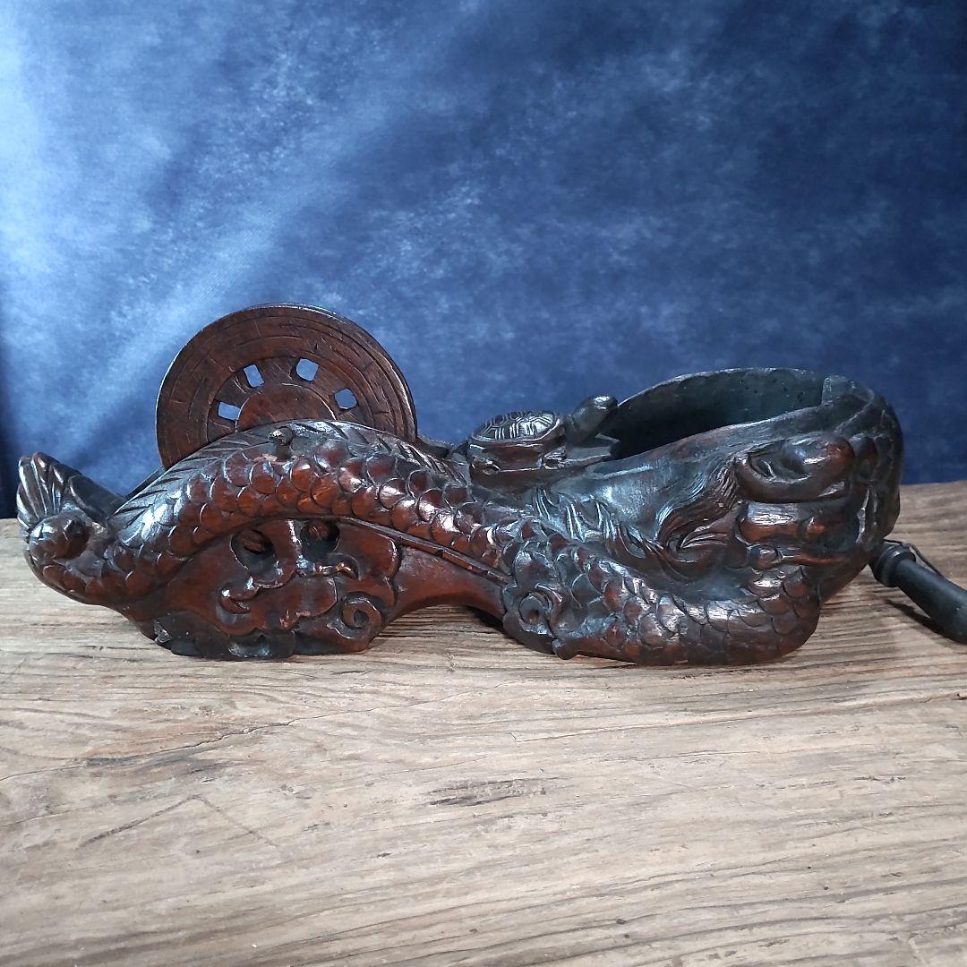 墨壺　「墨壺の美」（慎まれる龍神さま36ページ）