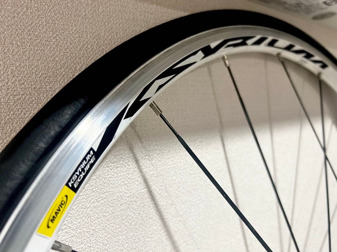 【Mavic KSYRIUM】貴重な白リム＋タイヤチューブ付◆マビック後輪のみ