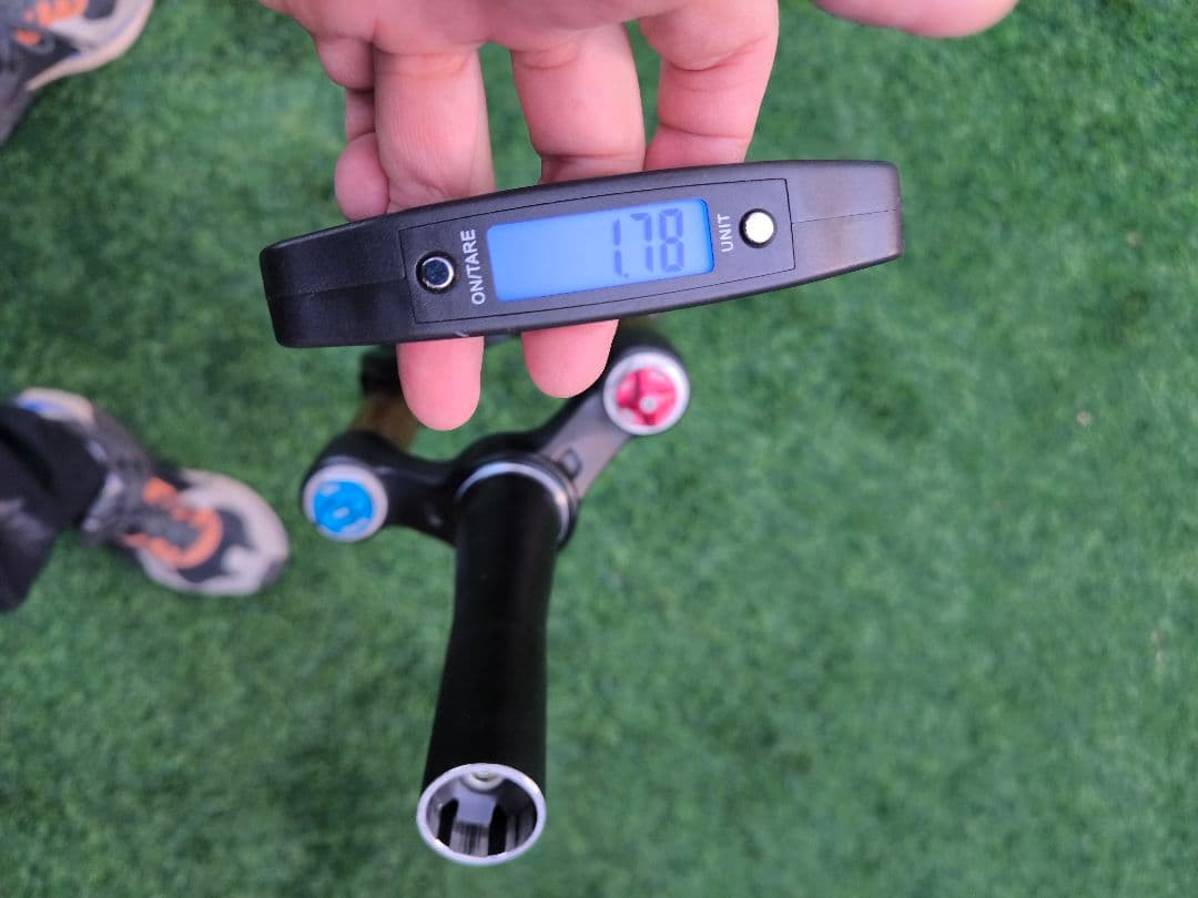 Fox 32 エアサスペンションフォーク Kashima Coat