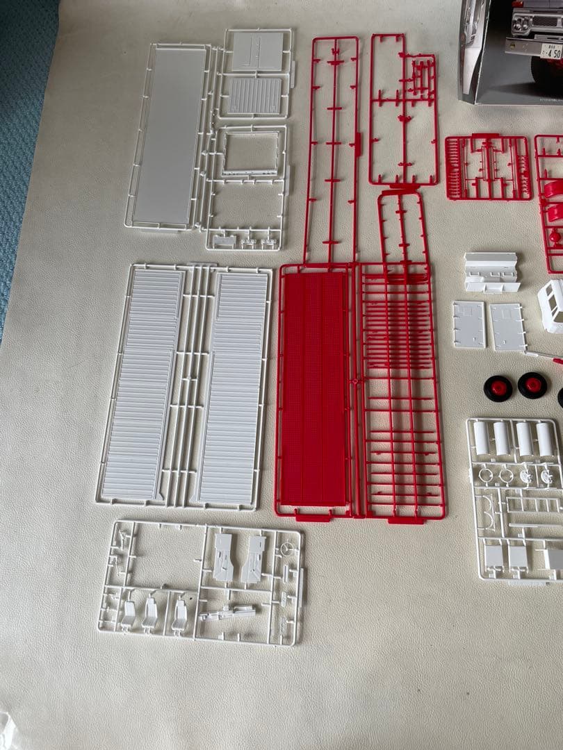 ふそう 大型トラック FU 1/32 ふそう FU113S 冷凍車 作りかけ