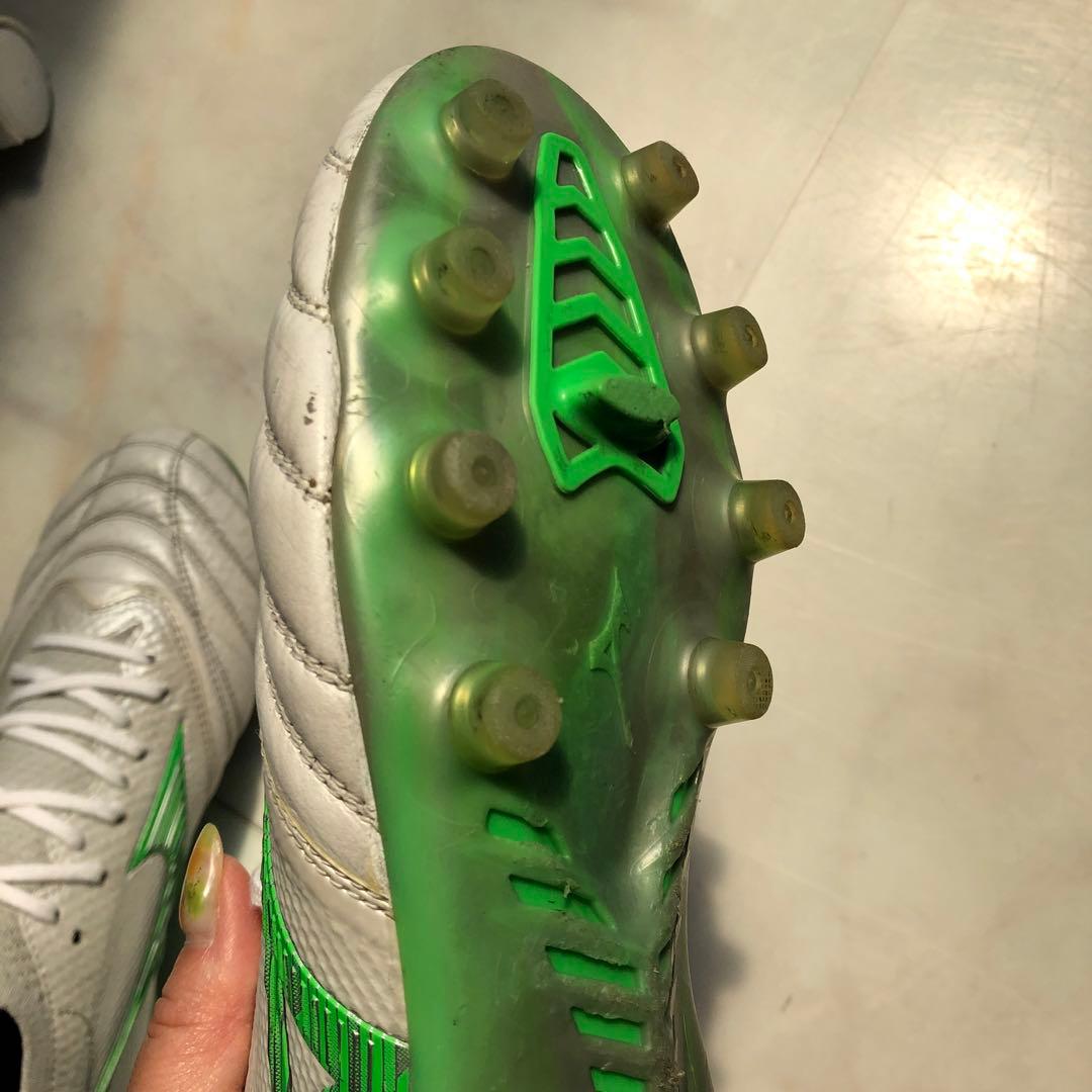 モレリア ネオ 4 b JAPAN ホワイト/グリーン