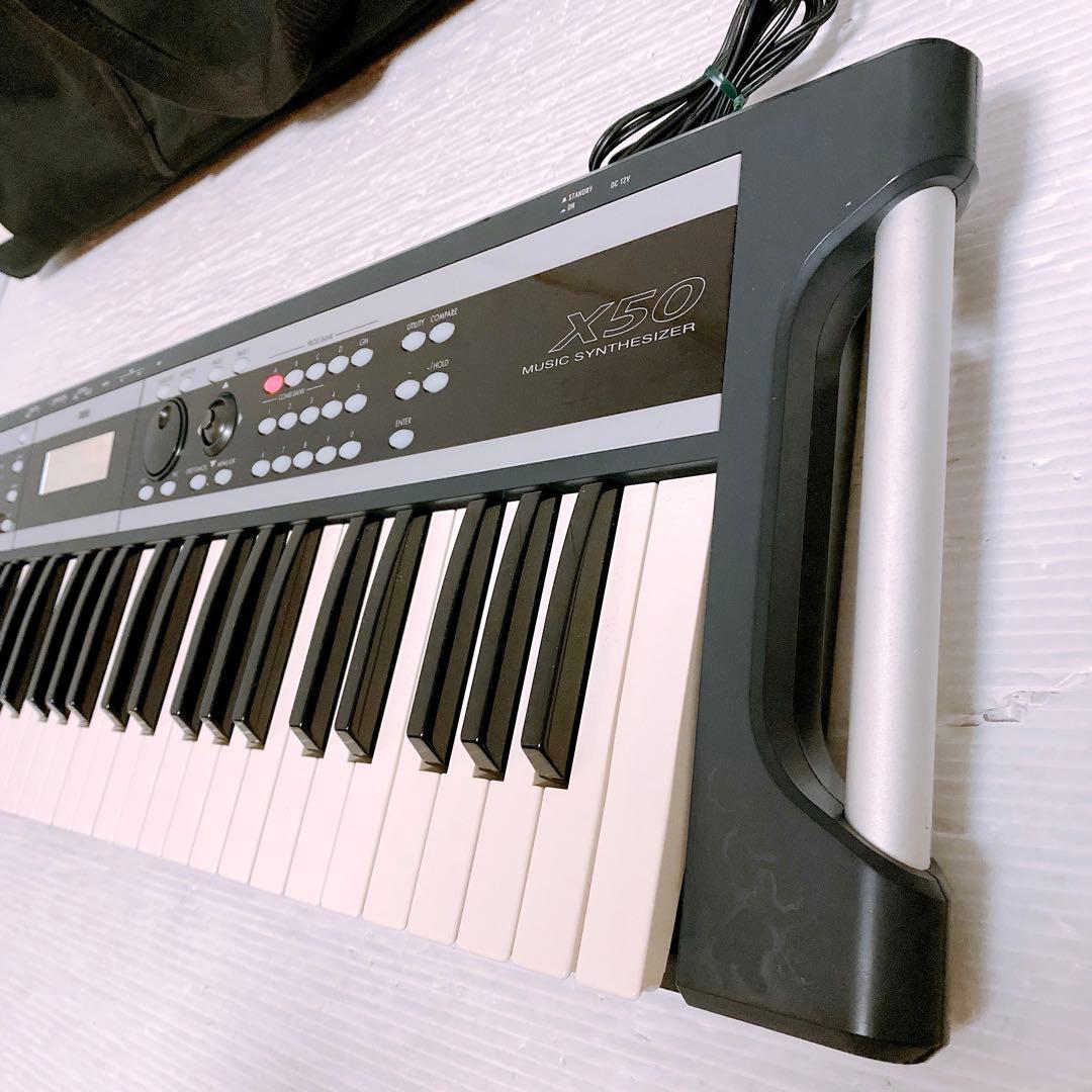 KORG シンセサイザー X50 61鍵盤(専用ケース付き)