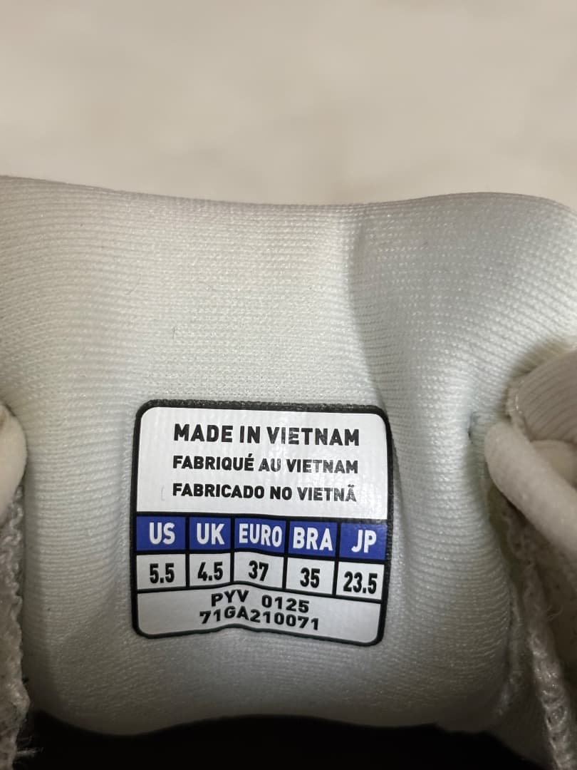 Mizuno ウエーブファングPRO 限定カラーホワイト/ミント23.5cm