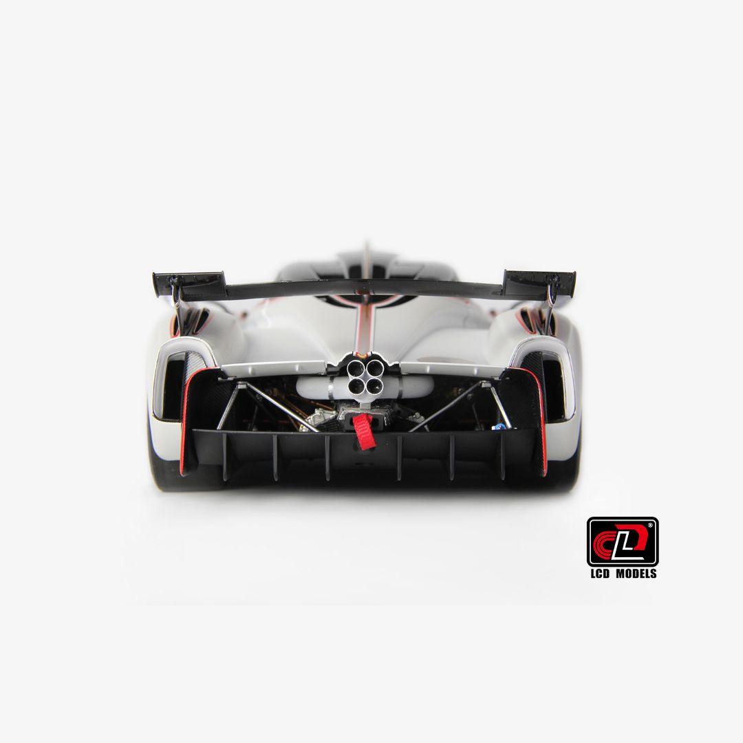 LCDMODELS　1/18　パガーニ　ウアイラR