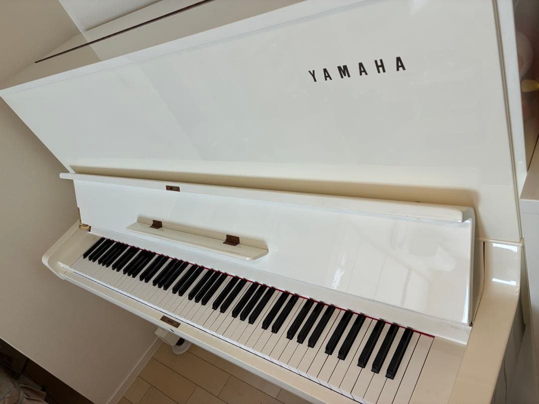 YAMAHA アップライトピアノ ホワイト　NOU-3