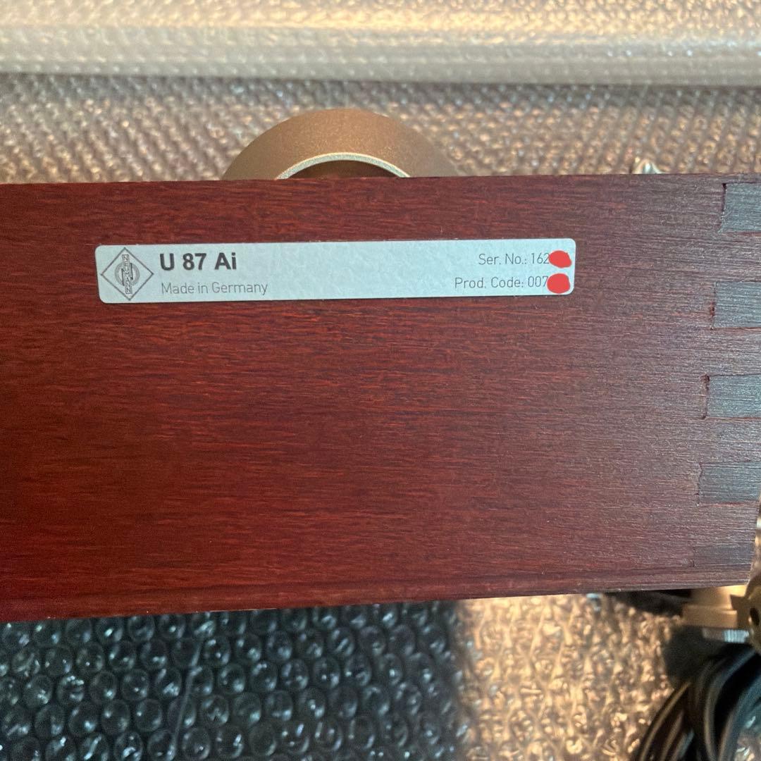 【極美品】NEUMANN u87ai 【国内正規品】ポップ、ケーブル付き