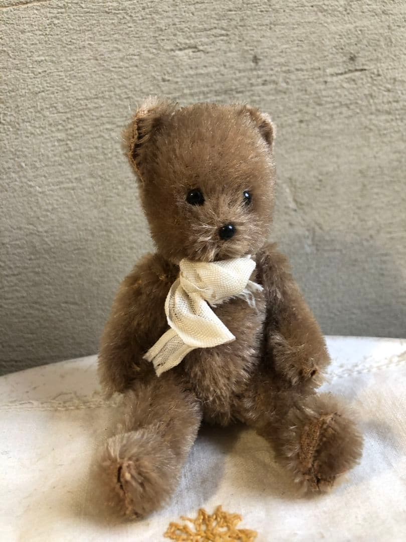 小さなテディベア 白リボン アンティーク テディ