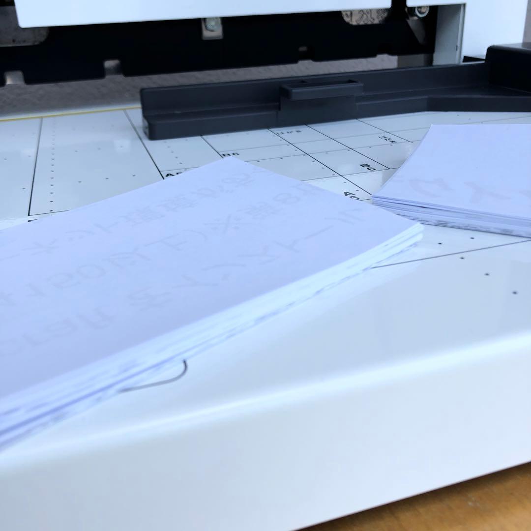 は*き様 Durodex 200DX ホワイト パーソナル断裁機