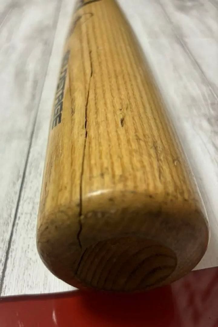 鈴木誠也 実使用バットクラック有り（広島背番号51時代）