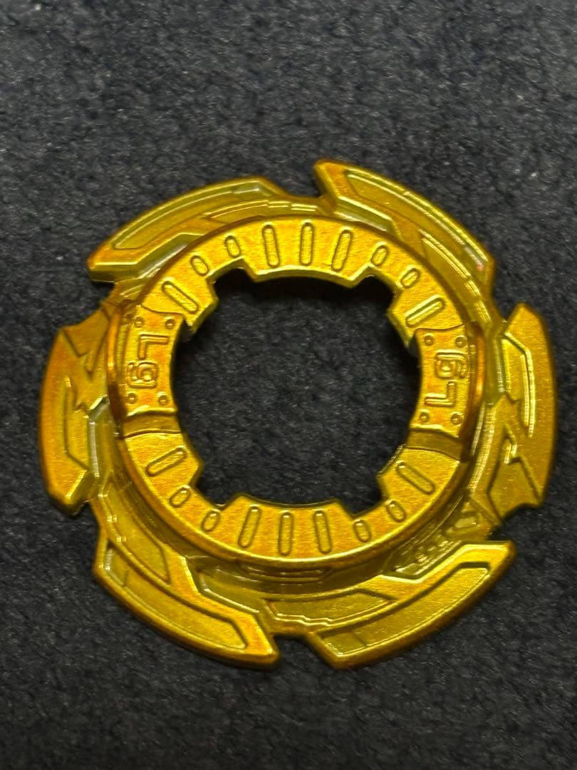 ベイブレードバースト アルティメットヴァルキリーLg.V'-9 ゴールドver.