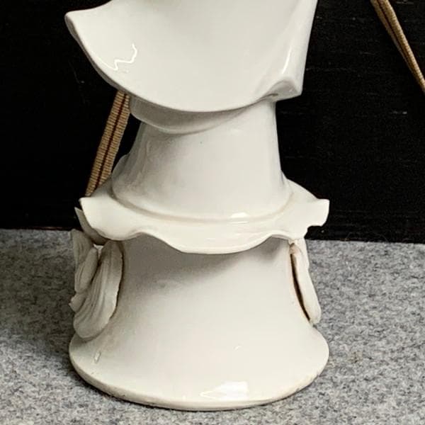 白磁蓮上観音立像箱付き [B29455]