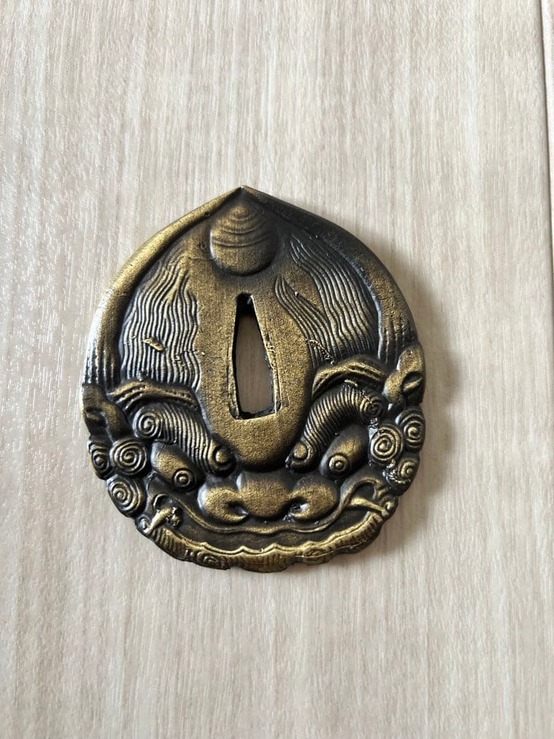 鬼の模様 金属製 鍔(つば) 日本刀　刀鍔　鍔立付　刀剣美術　銅地　日本伝統