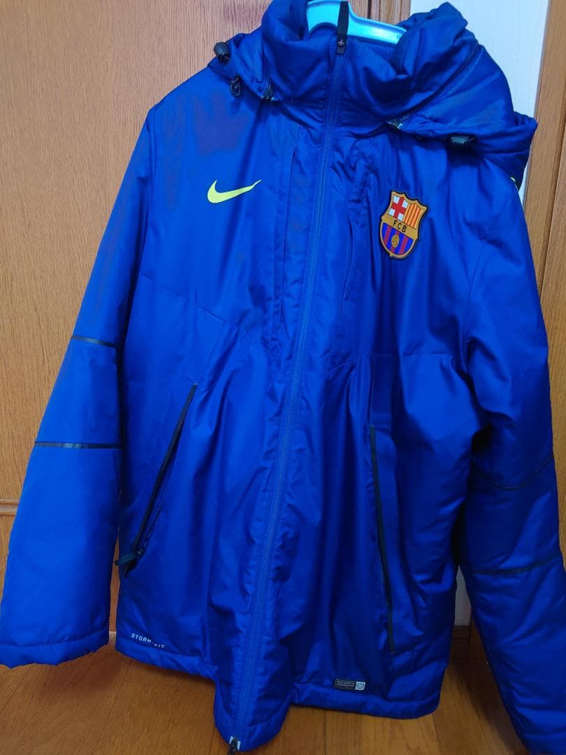 バルセロナ 中綿入り STORM-FIT ミッドフィル ジャケット