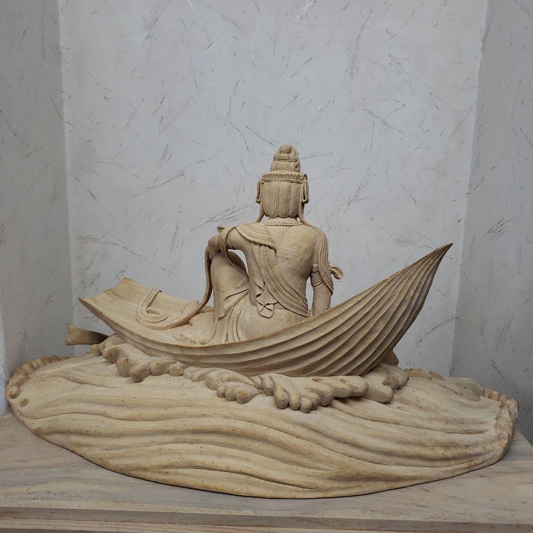 Ｂフライデー　蔵出し特価　希少仏像　上彫り★楠材 一葉観音菩薩坐像★台付