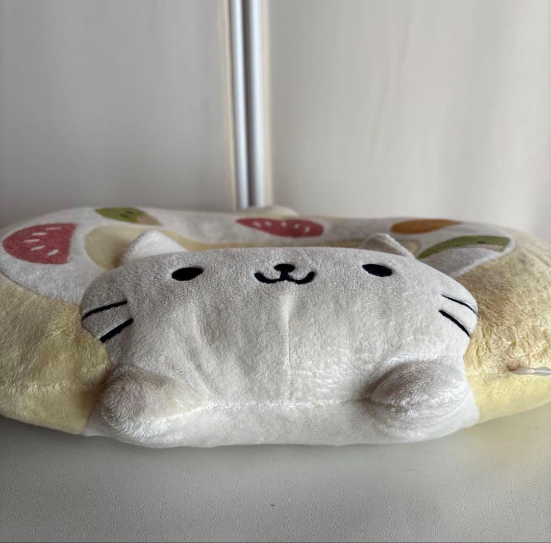 にゃんにゃんにゃんこ ドーナツ型クッション レア