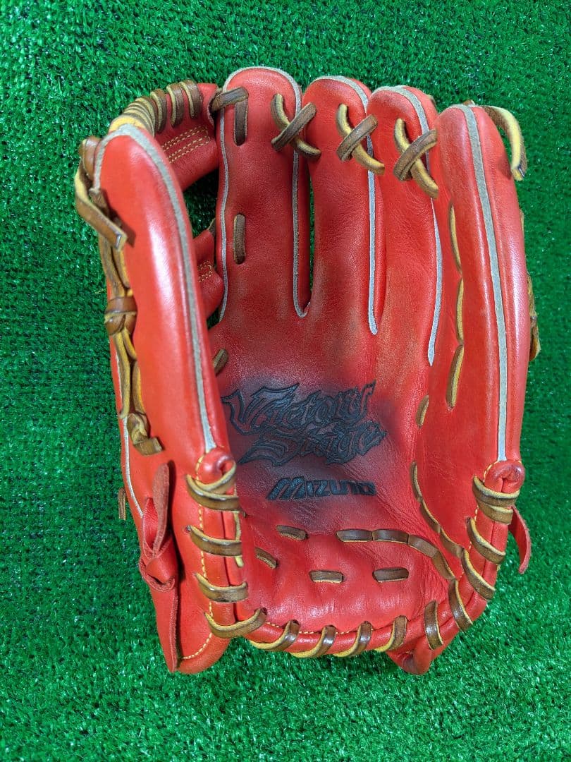 ミズノ　ビクトリーステージ　軟式　内野手