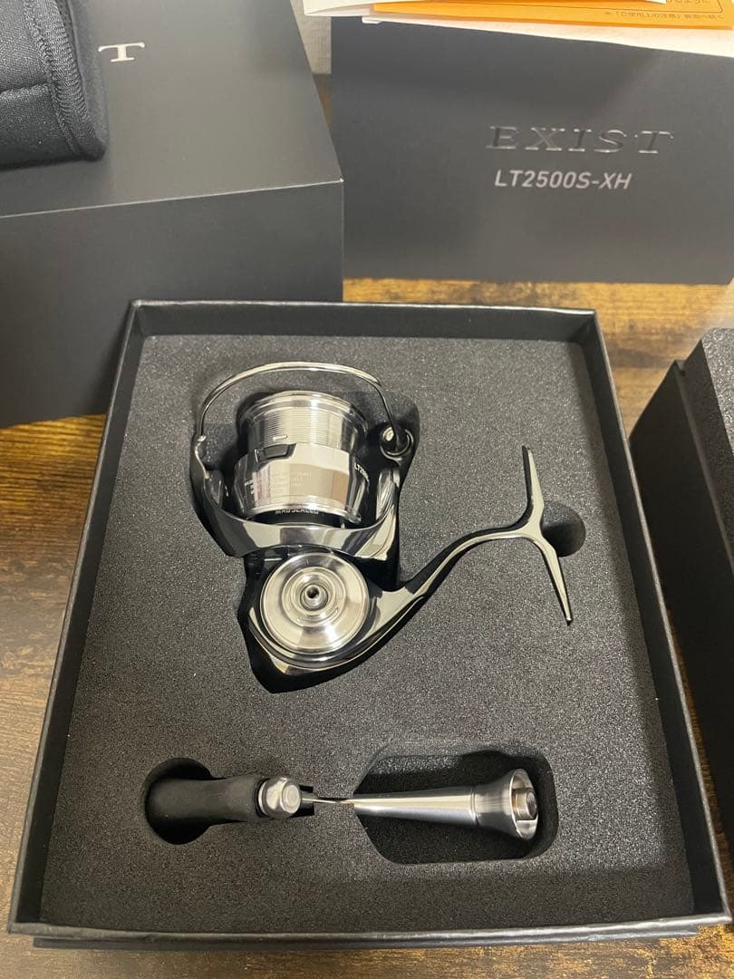 ダイワ 22 イグジスト　LT2500S-XH