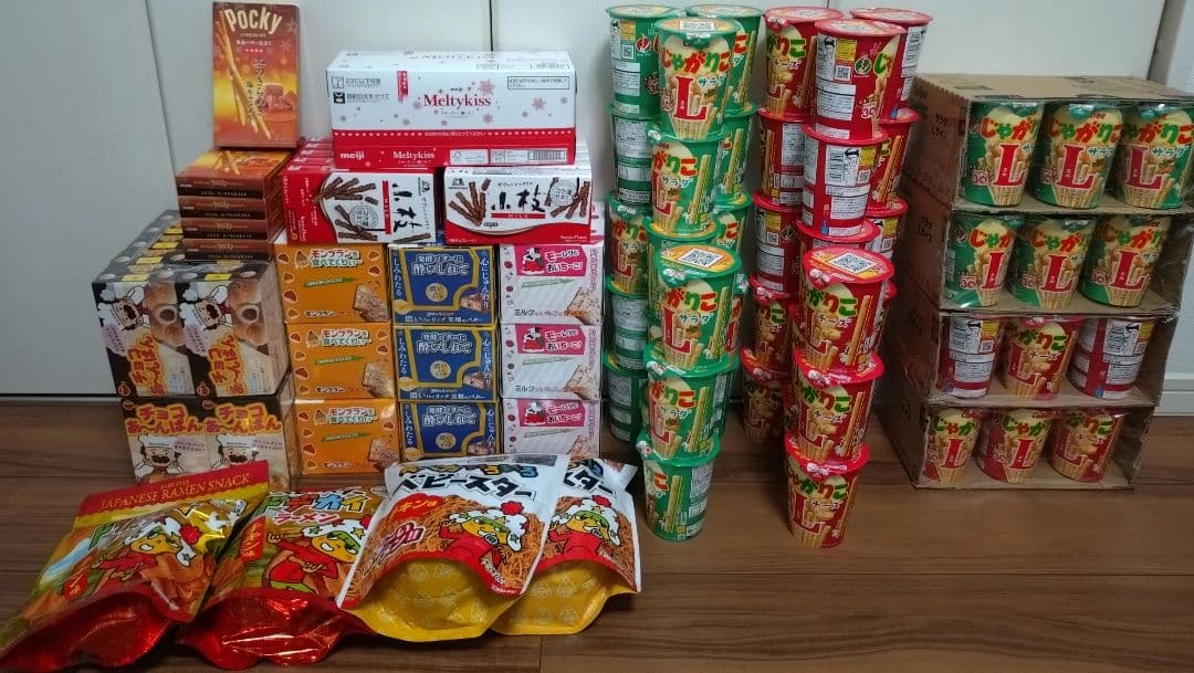 じゃがりこ＆ブラックサンダー＆チョコレート詰め合わせ