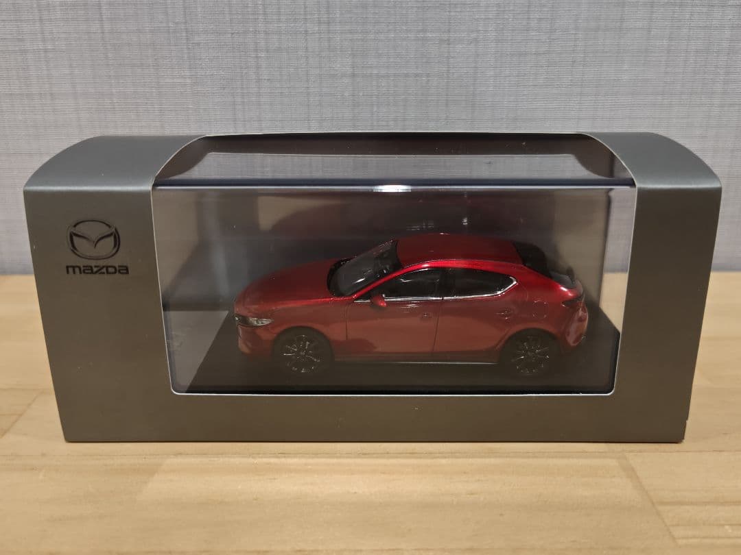 マツダ 1/43 MAZDA3 ファストバック ソウルレッド
