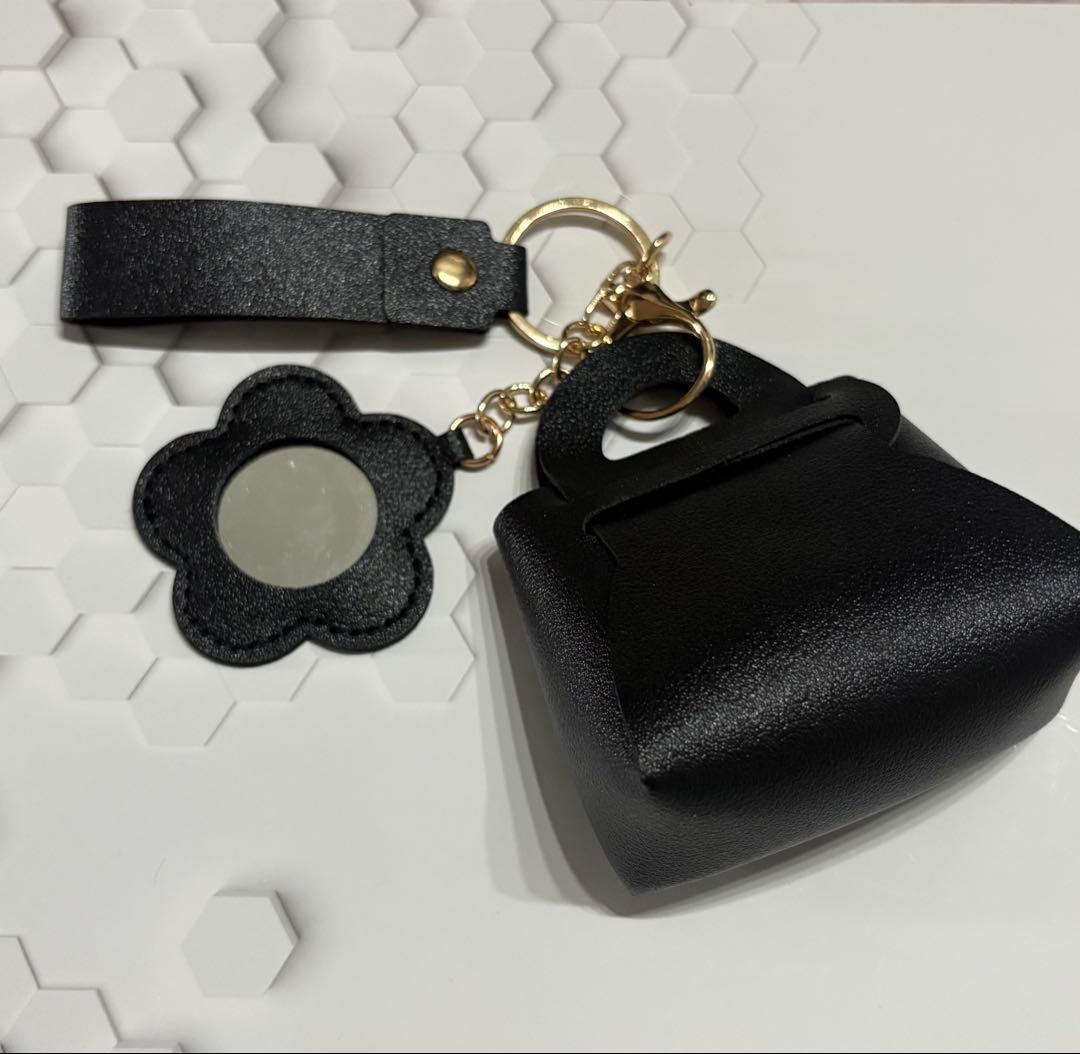 おまとめ中ASTROMoonBin フラワーチャーム付き黒バッグ