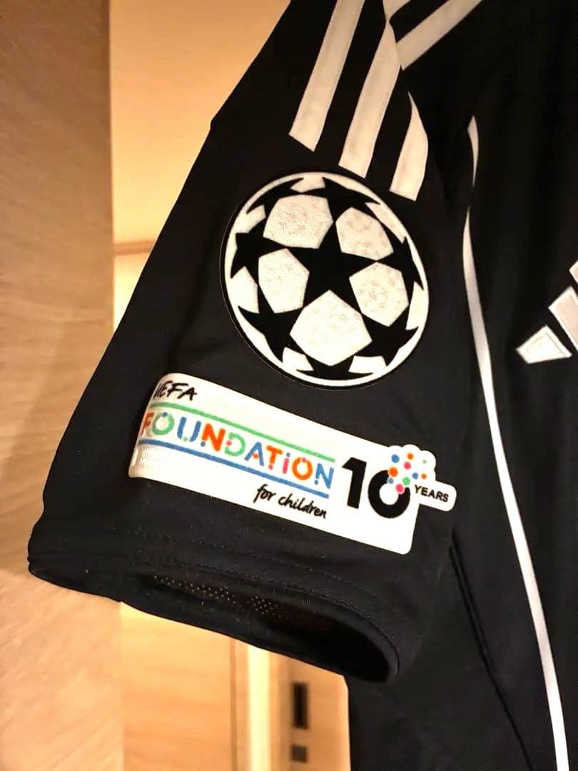 【正規品】Eintracht Frankfurt 堂安選手ユニフォーム黒Mサイズ