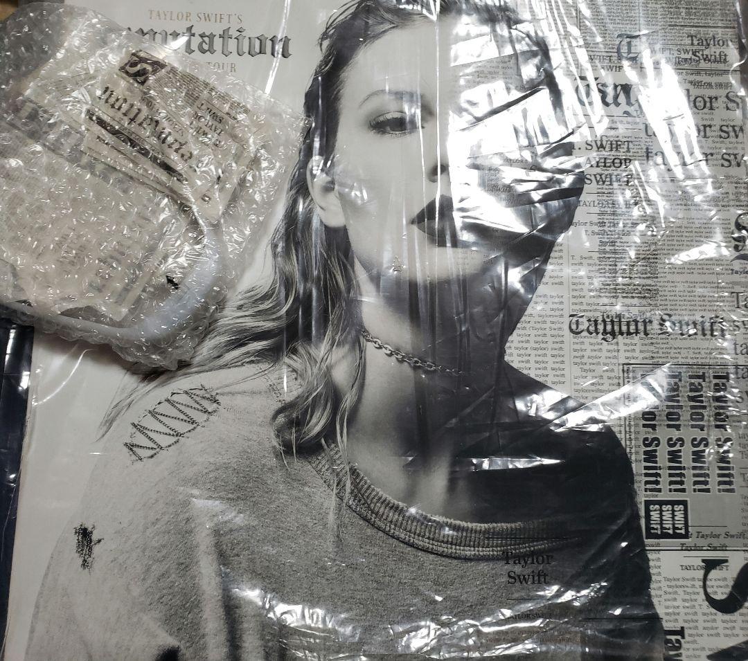 TAYLOR SWIFT VIP BOX サイン付き