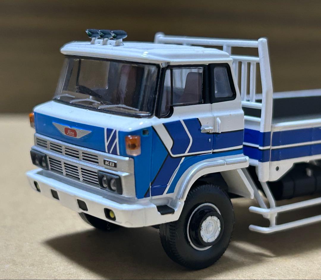 トミカリミテッドヴィンテージネオ 日野 KB324型トラック 特別塗装色