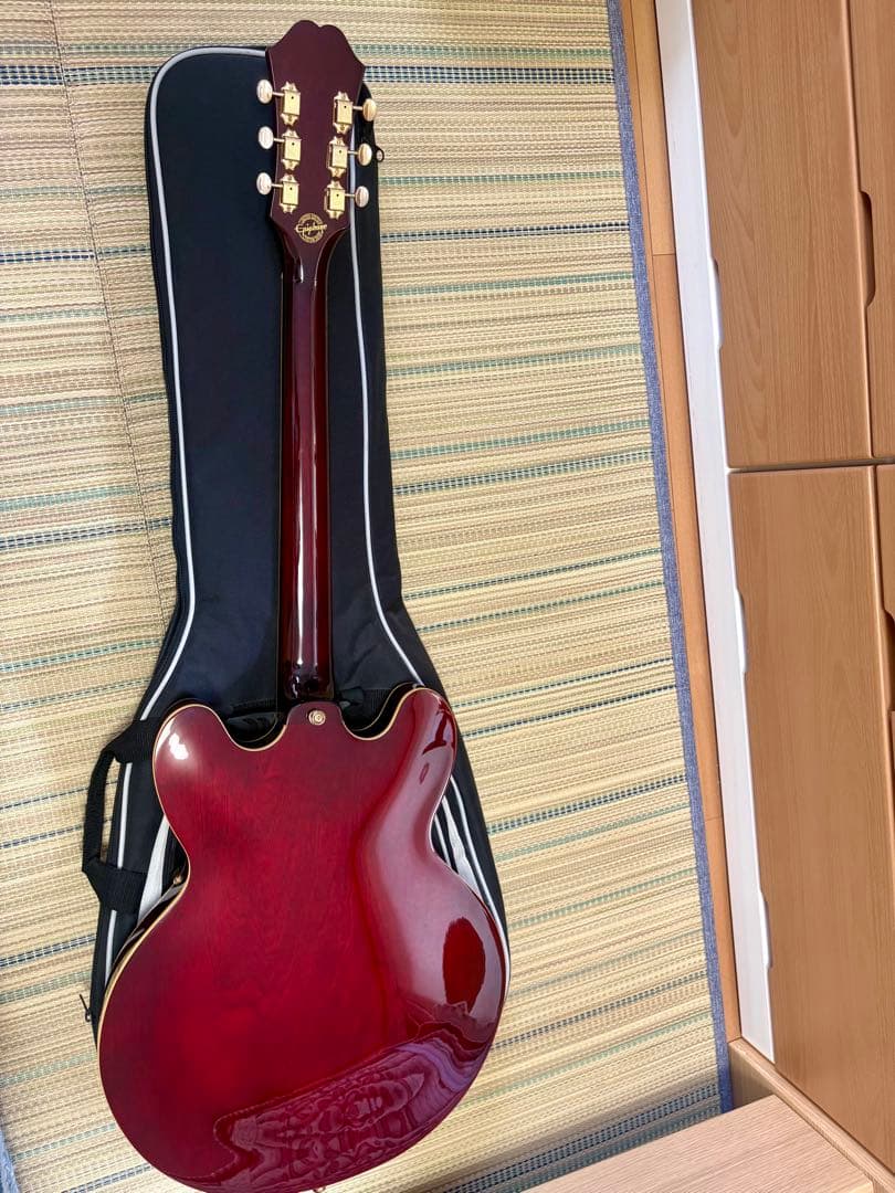 hi　Epiphone Riviera LTD Custom P93