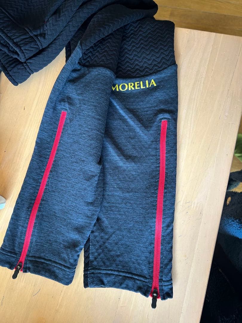 ミズノ MORELIA ブレスサーモフリースシャツ&フリースパンツ