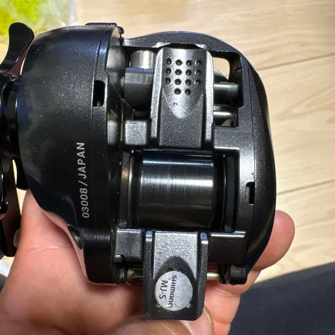 シマノ　12アルデバランBFS XG 右ハンドル 箱無し