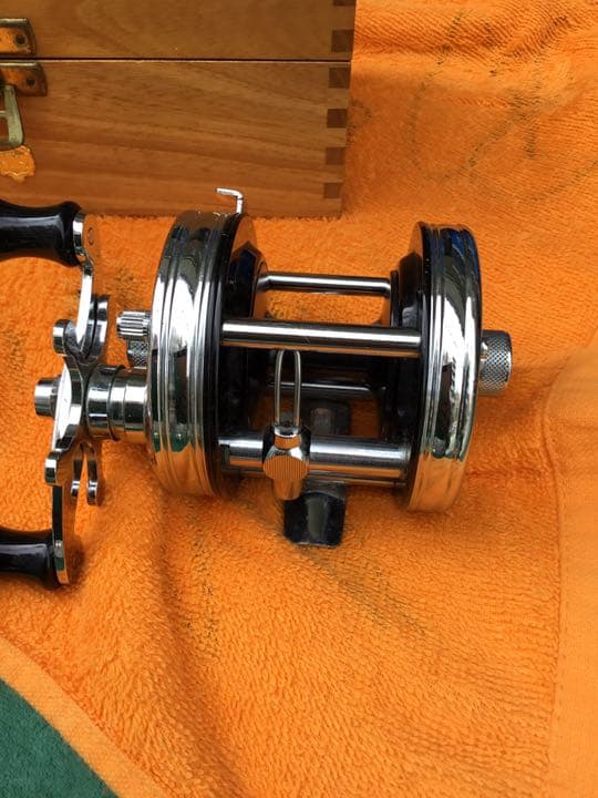 アブガルシア　75周年JAPANモデル　木箱　替えスプール付き