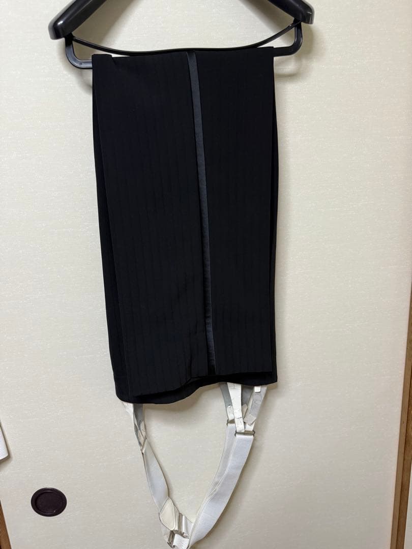 【期間限定値下げ】社交ダンス　燕尾服　衣装　専用衣装ケース付き