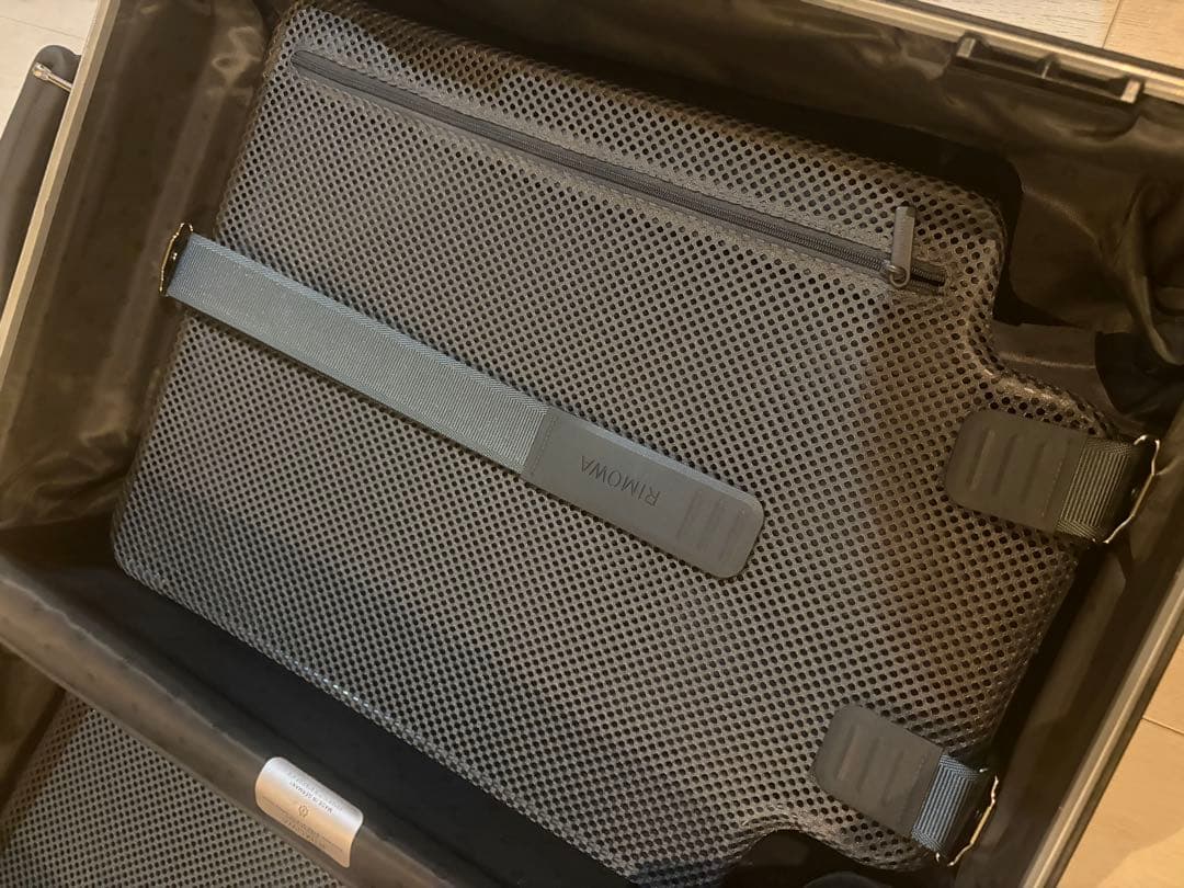 rimowa スーツケース　機内持ち込み可能
