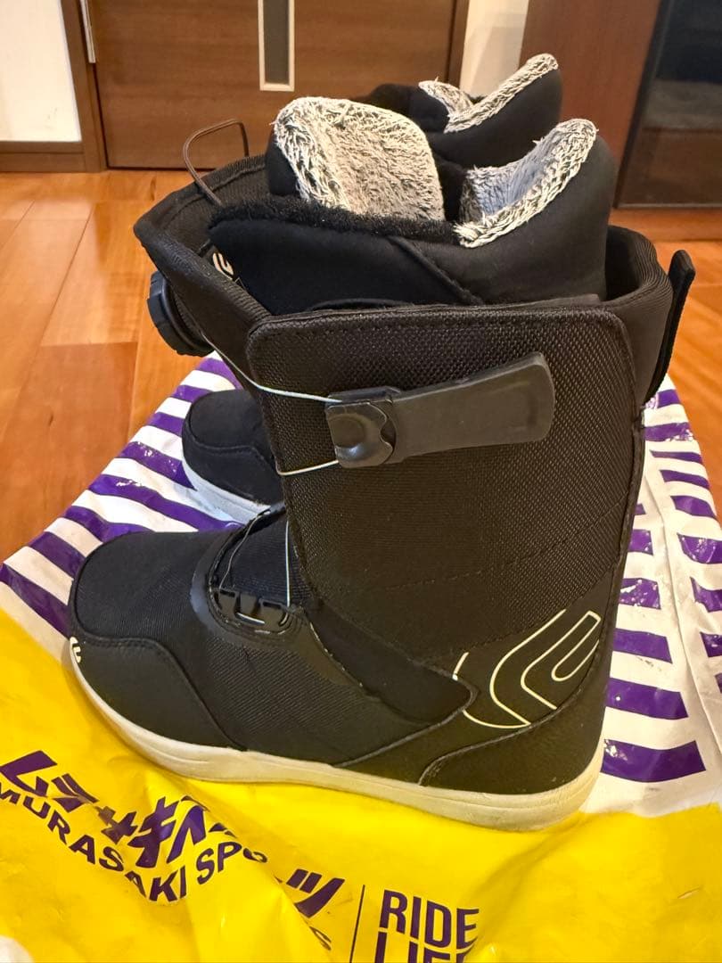【値下げ】FLUX スノーボードブーツ 23.5 ボア