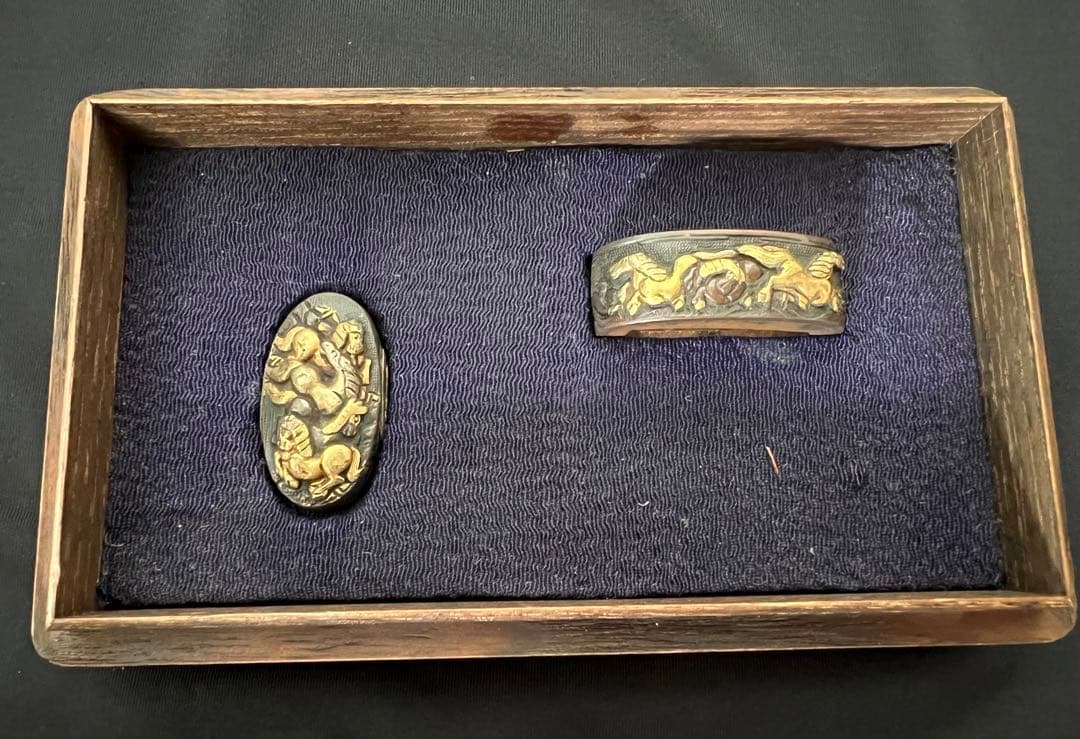 刀装具 縁頭 目貫 群馬象嵌 馬紋様 銅地 金 剣刀装具 日本刀 鐔 骨董品