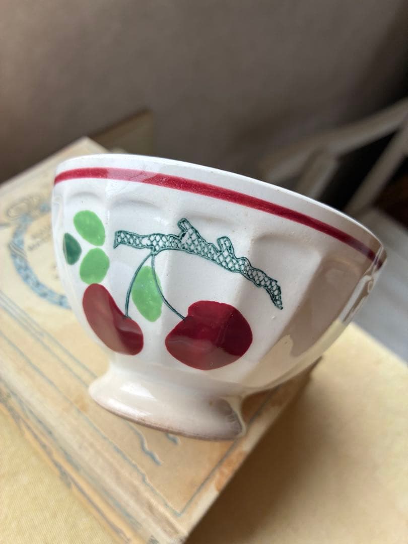 フランス　アンティーク　カフェオレ　ボウル　さくらんぼ　陶器　サクランボ