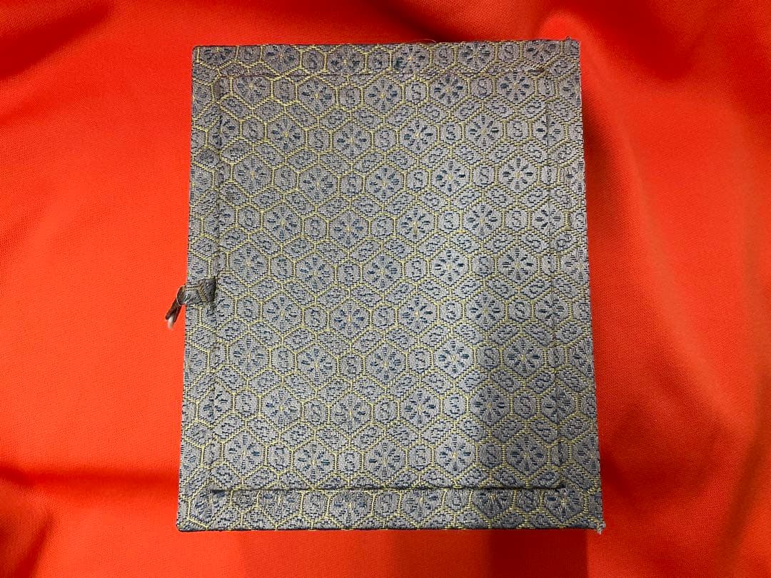 端渓硯　梅花飾り　木箱　専用箱入り