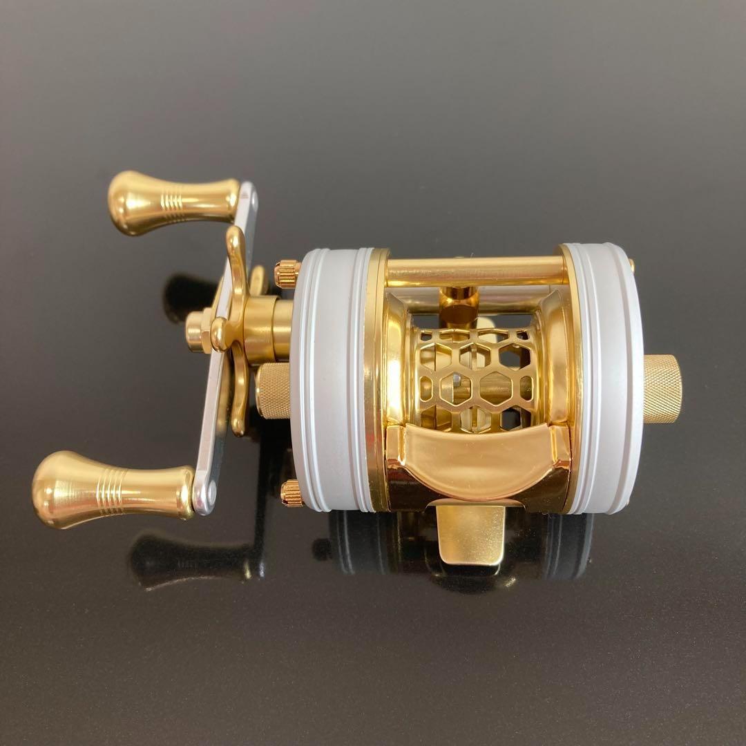 【新品】渓流ベイトリール 丸型リール トラウト用 ゴールド／シルバー