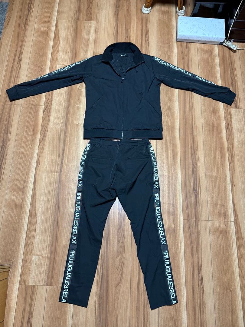 1PITUGUALE3RELAX ブラックジャージ上下セット