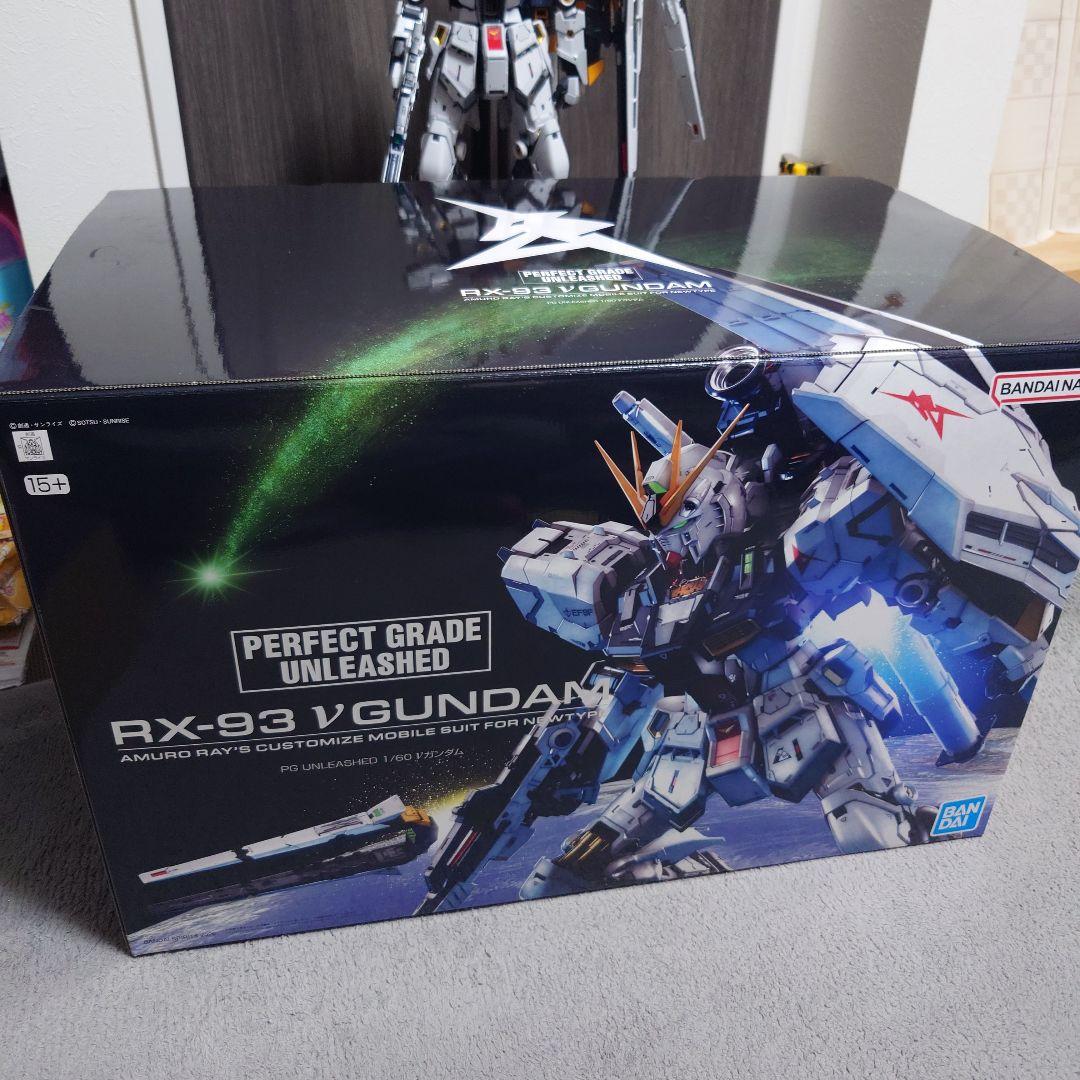 PG UNLEASHED 1/60 νガンダム　完成品　LED 組込み済