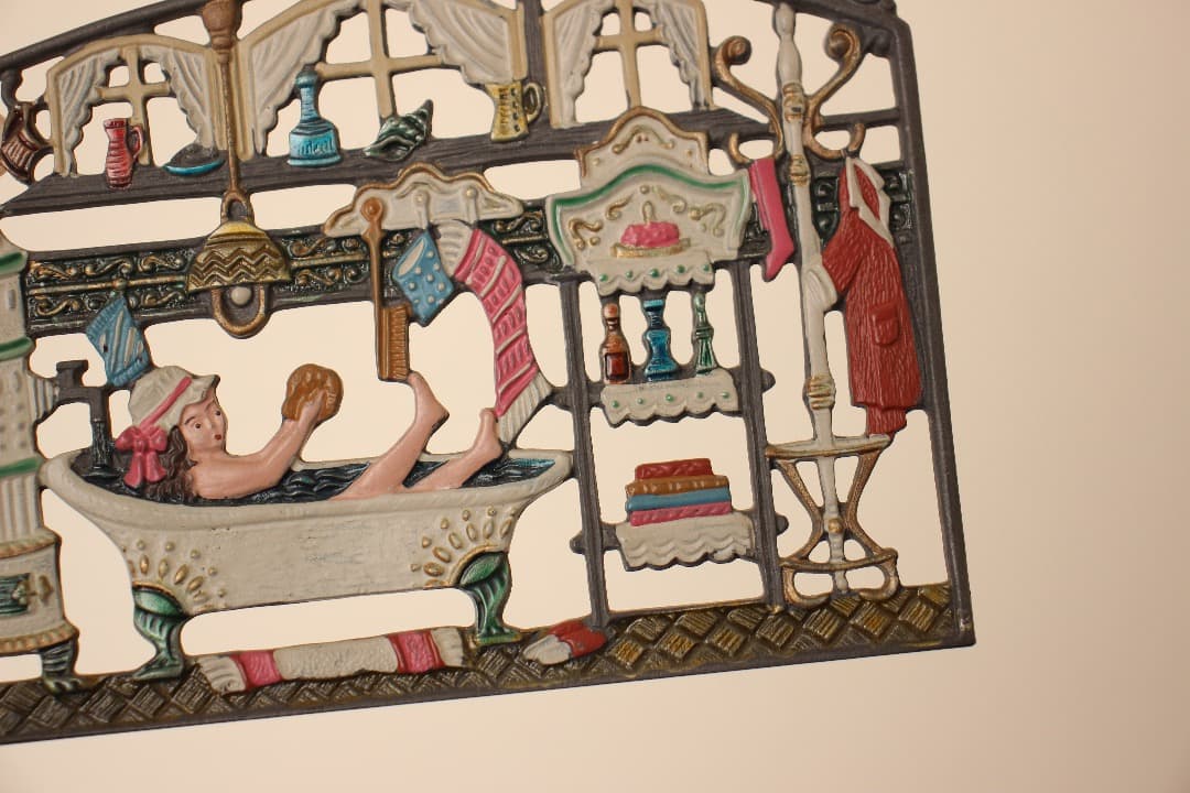 ドイツ　キューン工房　錫細工　錫壁飾り　オーナメント　バスルームレディー