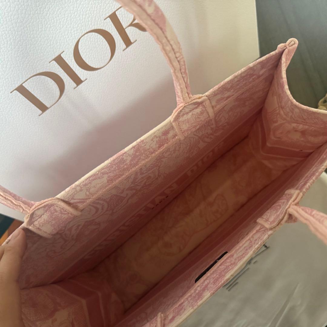 ピンクトートバッグ