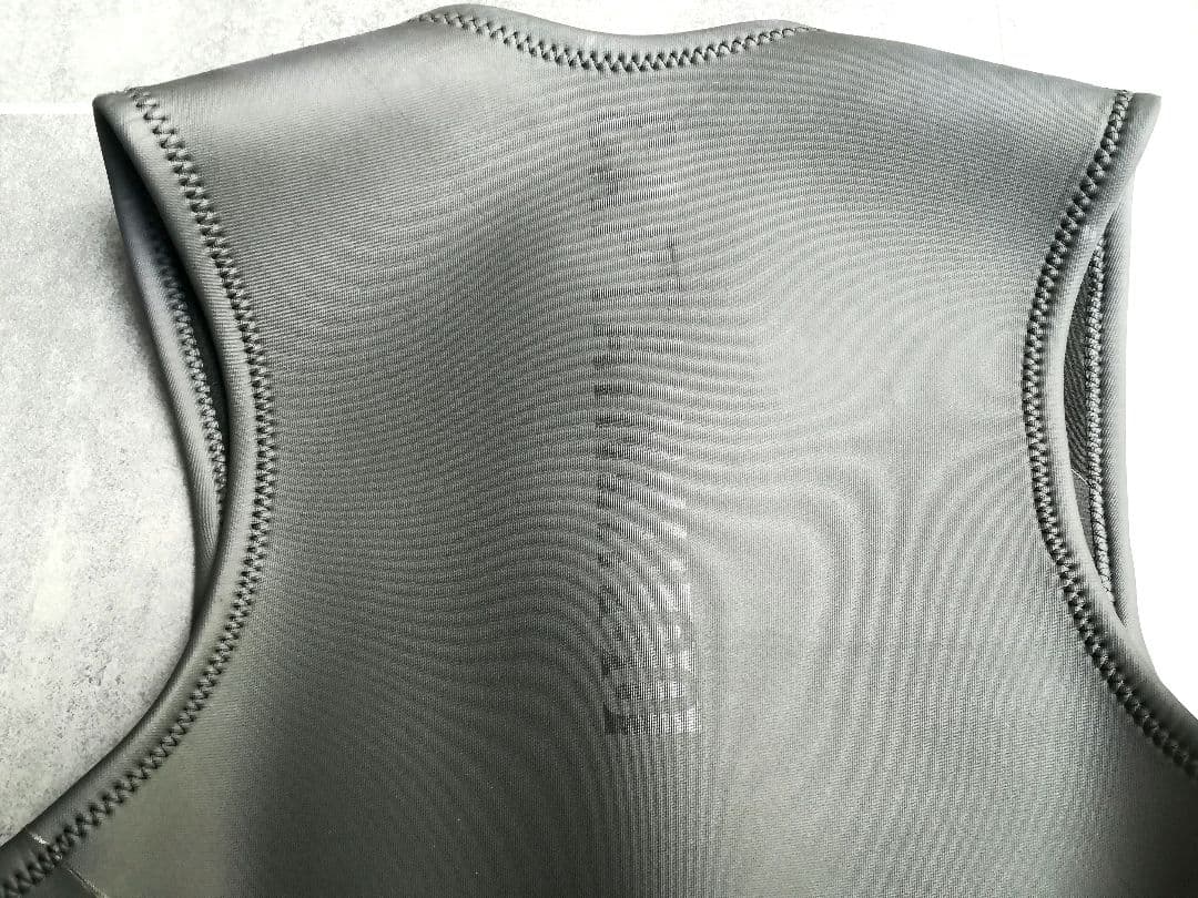 【展示新古品】キャプテンフィン スキン ベスト ホワイトワッペン Mサイズ