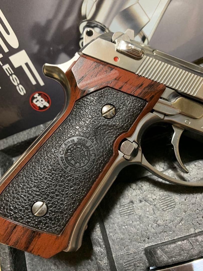 美品　東京マルイ ベレッタ M92F クロームステンレス　木目調グリップ