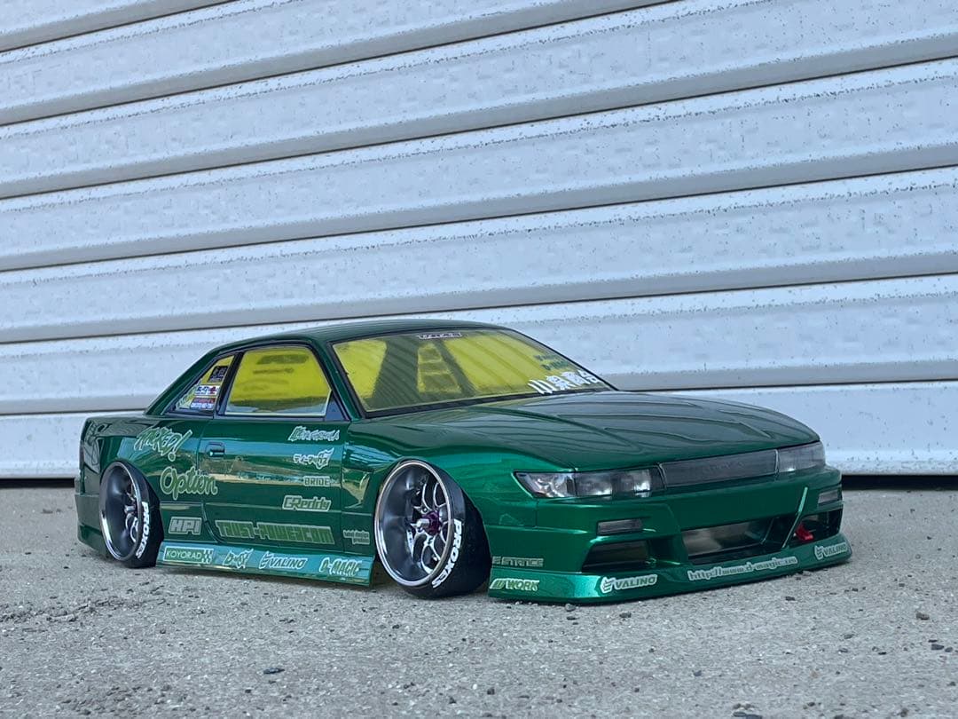 アディクション　スピリット玲 シルビアS13 塗装済ボディー