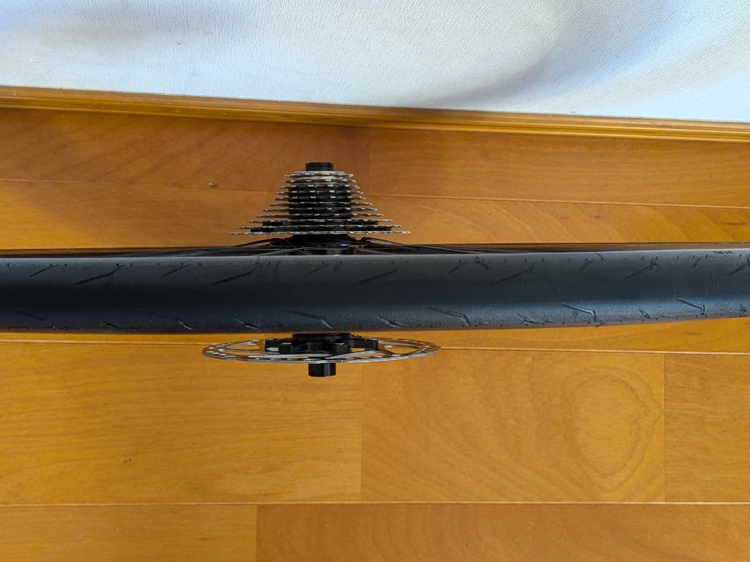 【大幅値下】GUSTO アタッキ 45mmカーボン 11速スプロケ付 ディスク用