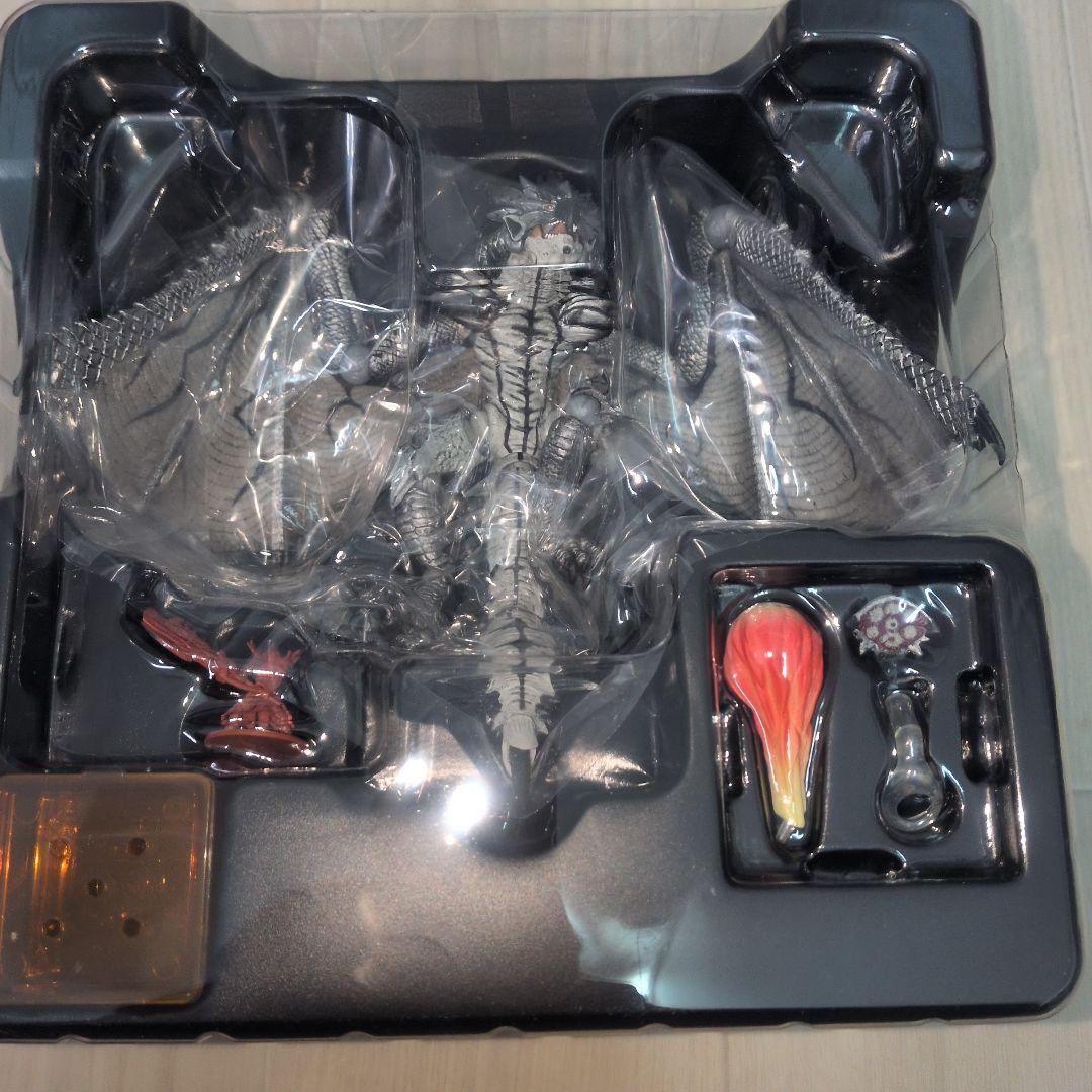 希少　美品　リオレウス フィギュア 121EX モンスターハンター