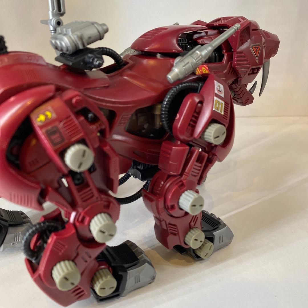 メカ生体ゾイド レッドホーン サーベルタイガー