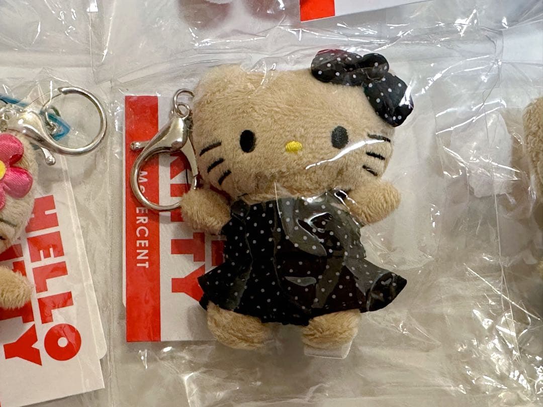 新品　me %ローリーズファーム　ハローキティ　キーホルダー 幼稚園等6点セット